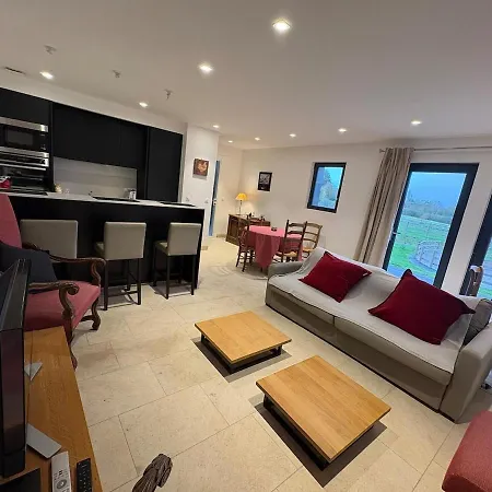 Maison Chaleureuse Avec Vue Panoramique Reux
