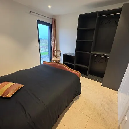 Maison Chaleureuse Avec Vue Panoramique Reux